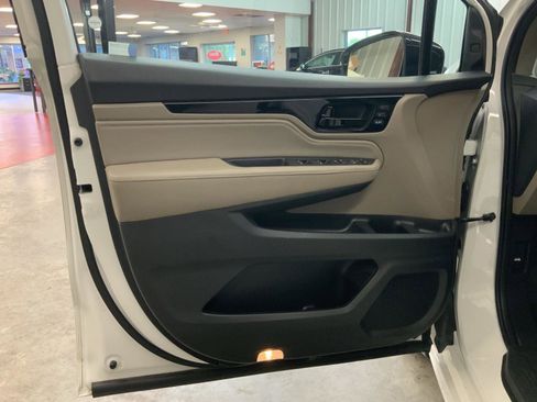 Used 2021 Honda Odyssey Elite image 14
