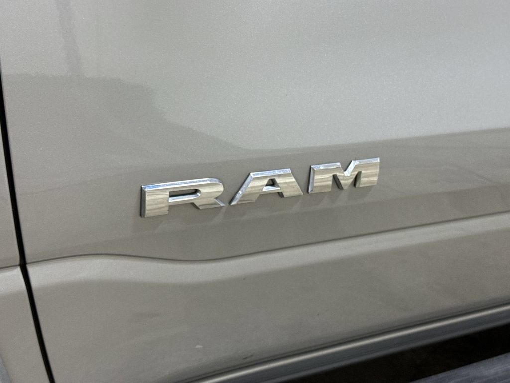 Used 2022 RAM 1500 Laramie AWD/4WD image 26