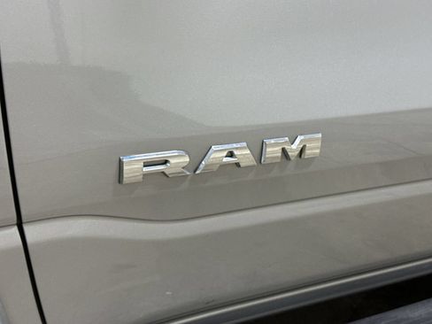 Used 2022 RAM 1500 Laramie AWD/4WD image 26