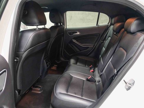 Certified 2020 Mercedes-Benz GLA 250 image 23