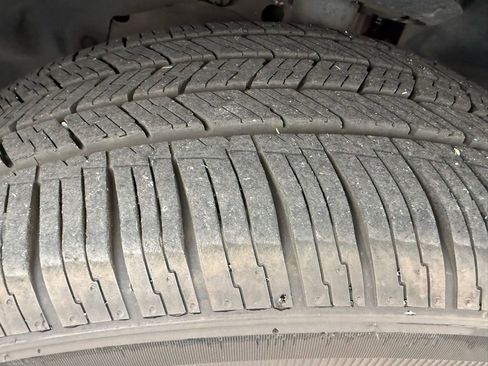 Used 2021 Jeep Cherokee Latitude Lux 80th Anniv w/ Quick Order Package 26U 80TH image 25