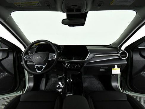 New 2026 Chevrolet Trax ACTIV w/ Driver Confidence Package image 18