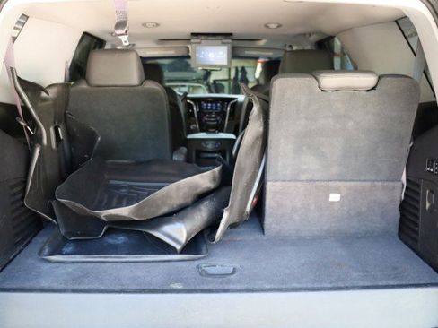 Used 2017 Cadillac Escalade Luxury AWD/4WD image 46