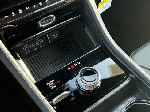 New 2026 Jeep Grand Cherokee Limited AWD/4WD image 14