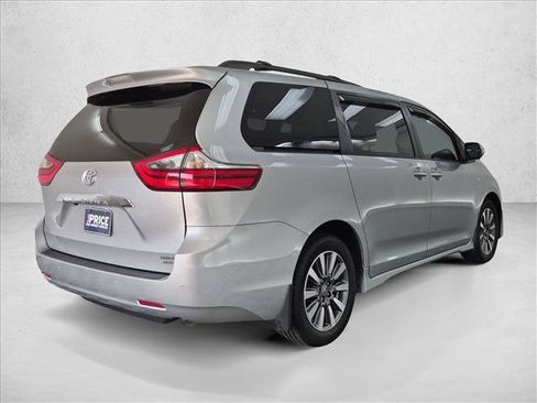 Used 2020 Toyota Sienna Limited Premium AWD/4WD image 5