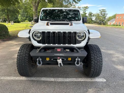 Used 2021 Jeep Gladiator Mojave AWD/4WD image 3