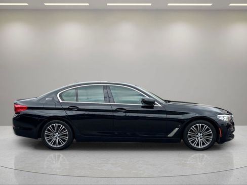 Used 2019 BMW 530e w/ Premium Package RWD image 6