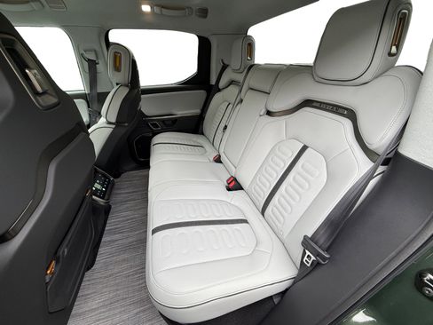 Used 2024 Rivian R1T Adventure image 16