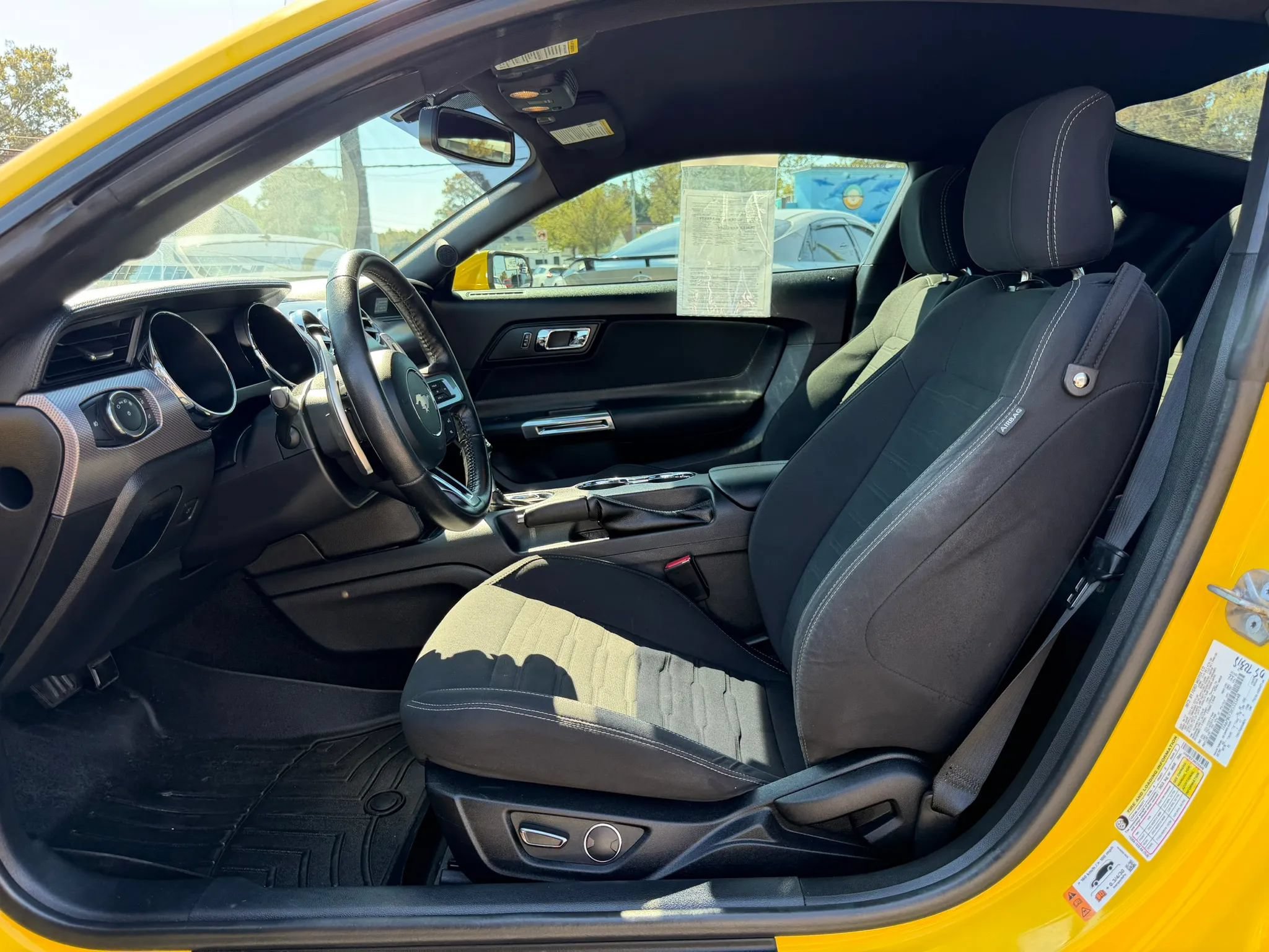 Used 2017 Ford Mustang GT w/ Black Accent Package RWD image 13