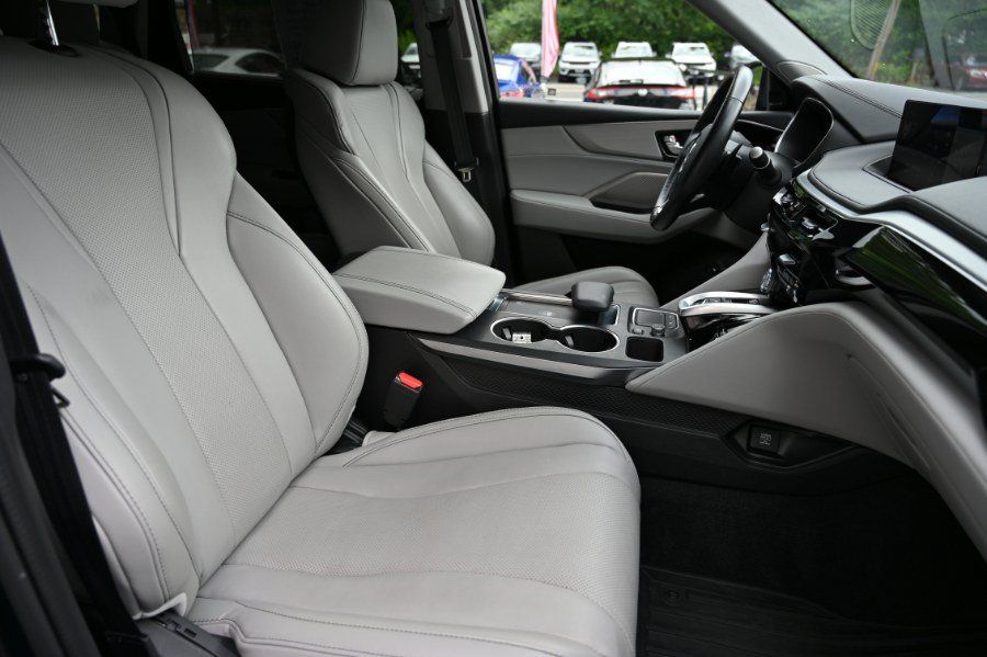Used 2023 Acura MDX w/ Technology Package AWD/4WD image 28