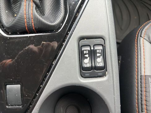 Used 2024 Subaru Crosstrek 2.5i Limited w/ Crosstrek Mirror Package image 15