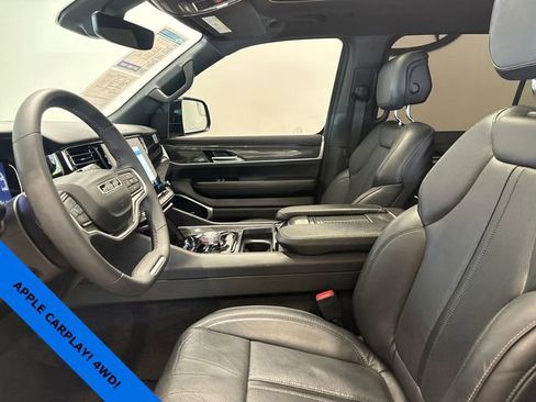 Used 2022 Jeep Wagoneer Series II w/ Premium Group I AWD/4WD image 9