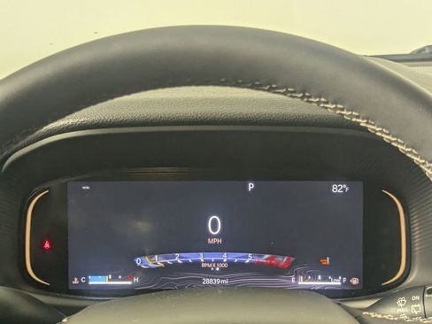 Certified 2024 Jeep Wagoneer L Series III w/ Flexible Seating Group image 22