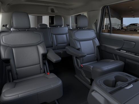 New 2026 Ford Expedition Active RWD image 11