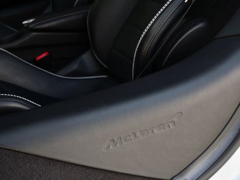 Used 2023 McLaren GT RWD image 20