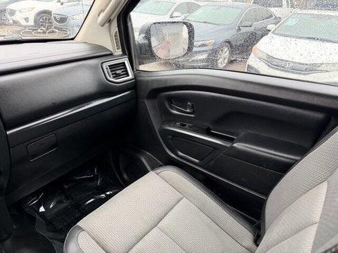 Used 2018 Nissan Titan S w/ GAWR Package image 18