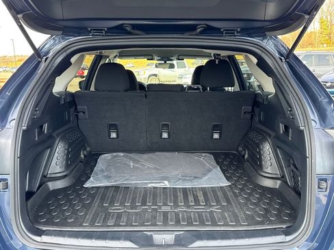 Used 2024 Subaru Outback Premium image 12