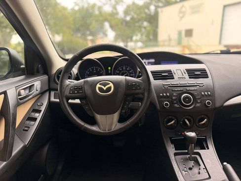 Used 2012 MAZDA MAZDA3 i Touring FWD image 11