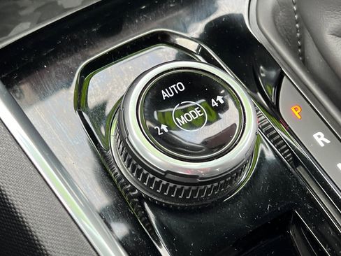 Used 2025 GMC Canyon Elevation w/ Convenience Package image 30