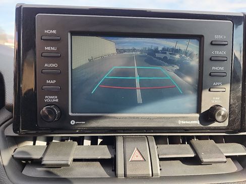 Used 2020 Toyota RAV4 LE image 21