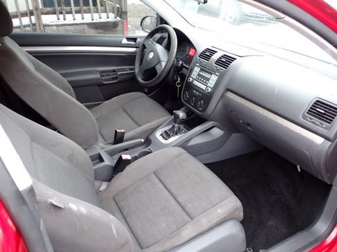 Used 2008 Volkswagen Rabbit S image 6