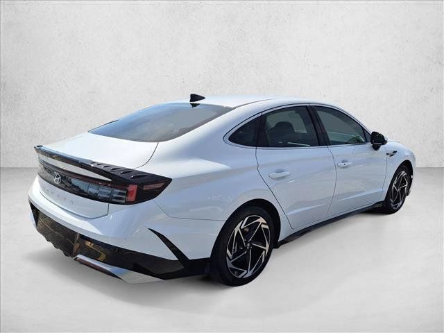 Certified 2026 Hyundai Sonata SEL FWD image 5