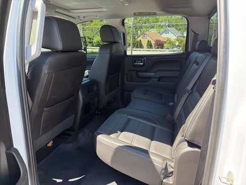 Used 2018 GMC Sierra 2500 Denali w/ Suspension Package, Off-Road AWD/4WD image 13