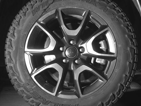 Used 2025 Jeep Compass Trailhawk AWD/4WD image 13