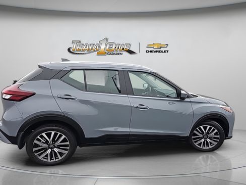 Used 2024 Nissan Kicks SV image 9