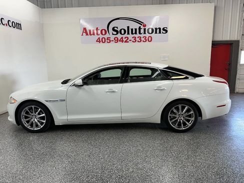 Used 2011 Jaguar XJ image 4