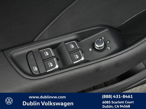 Used 2018 Audi A3 e-tron Premium Plus w/ Technology Package image 11