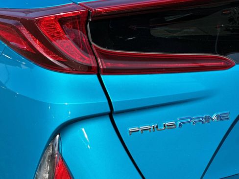 Used 2021 Toyota Prius Prime Limited w/ Carpet Mat Package (TMS) FWD image 28