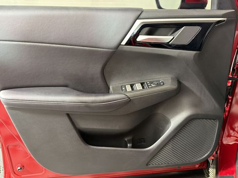 Used 2024 Mitsubishi Outlander SE FWD image 12