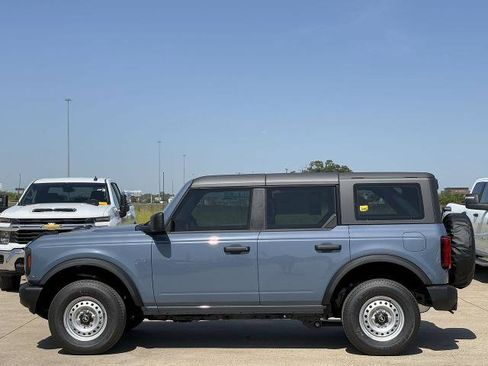 New 2025 Ford Bronco 4-Door AWD/4WD image 3