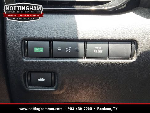 Used 2024 Nissan Sentra SV FWD image 18