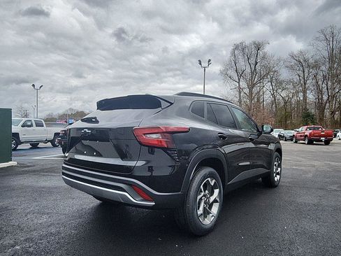 New 2026 Chevrolet Trax LT w/ Driver Confidence Package image 5