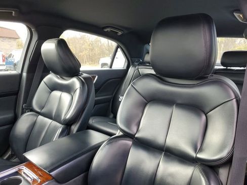 Used 2019 Lincoln Continental Premiere image 13