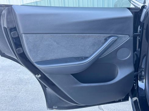 Used 2021 Tesla Model Y Performance image 44