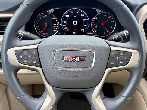 Used 2021 GMC Acadia Denali w/ Denali Ultimate Package AWD/4WD image 23