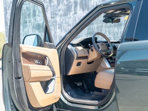 Certified 2023 Land Rover Range Rover SE AWD/4WD image 11