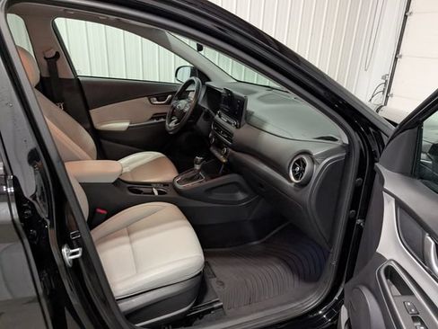 Used 2023 Hyundai Kona Limited AWD/4WD image 29