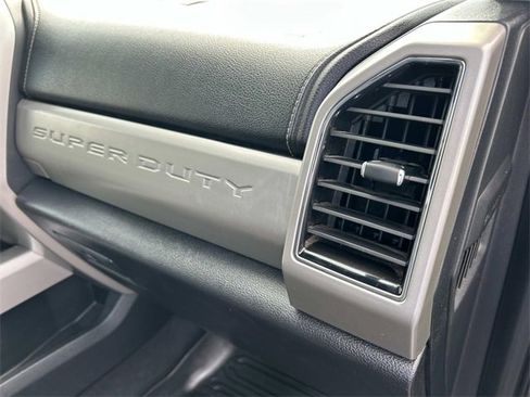 Certified 2020 Ford F350 Lariat w/ Lariat Ultimate Package image 25