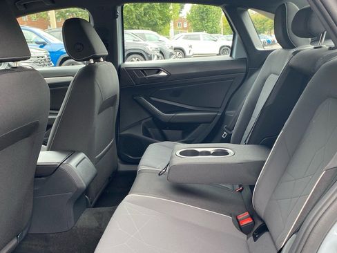 Certified 2025 Volkswagen Jetta Sport image 22