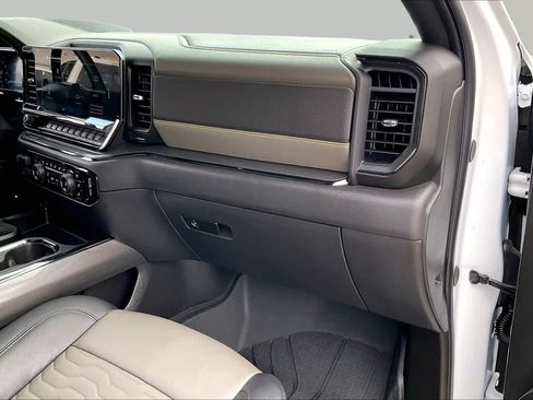 Used 2026 Chevrolet Silverado 1500 ZR2 w/ Dark Appearance Package AWD/4WD image 17