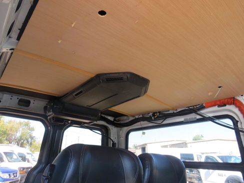 Used 2010 Freightliner Sprinter 2500 RWD image 23