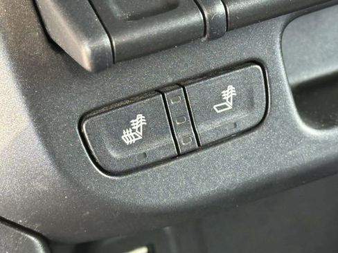 Used 2017 Chevrolet Colorado Z71 image 32