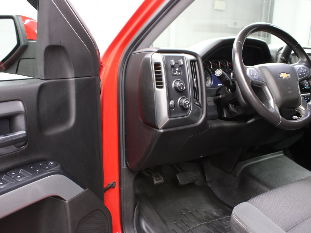 Used 2017 Chevrolet Silverado 1500 LT w/ All Star Edition AWD/4WD image 47