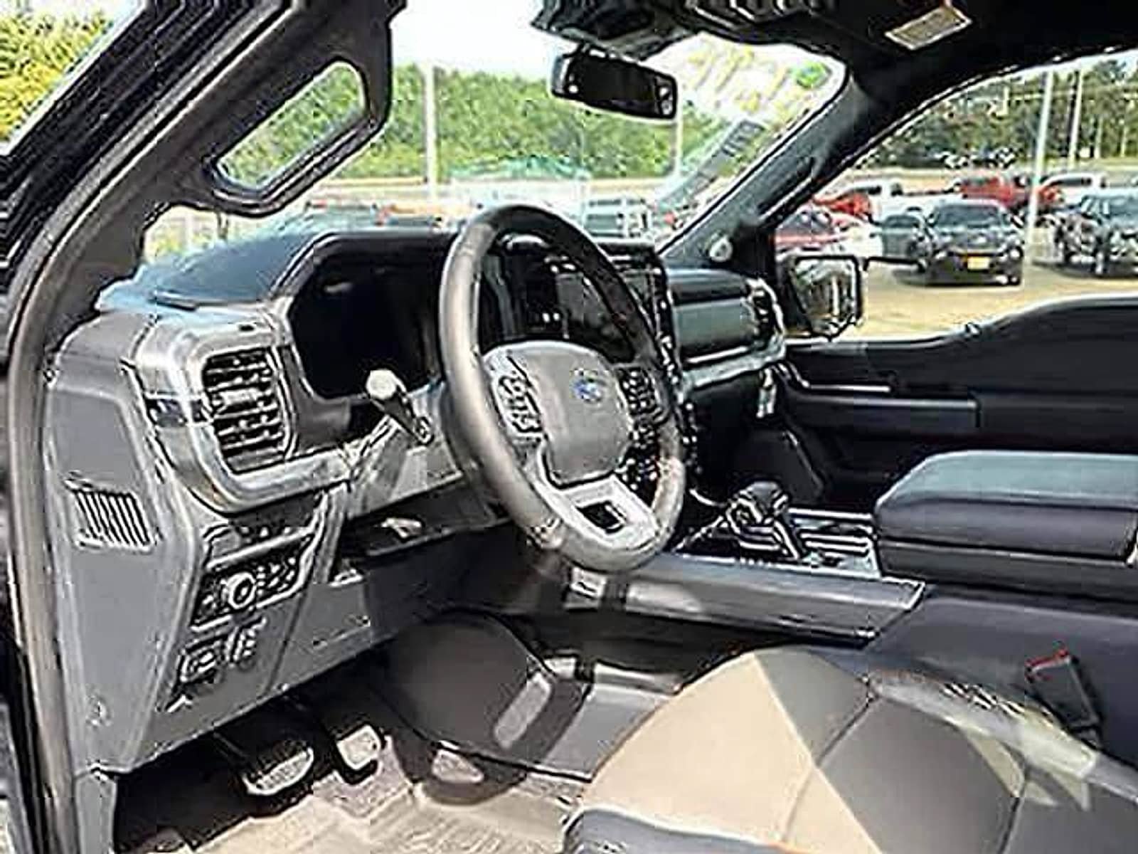 Used 2025 Ford F150 Lariat w/ Equipment Group 502A High AWD/4WD image 12