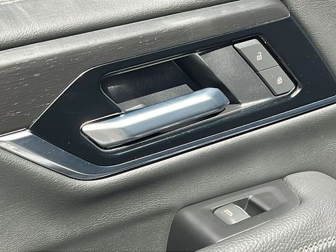 Certified 2025 GMC Yukon XL Denali AWD/4WD image 14