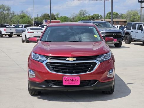 Used 2019 Chevrolet Equinox LT image 2
